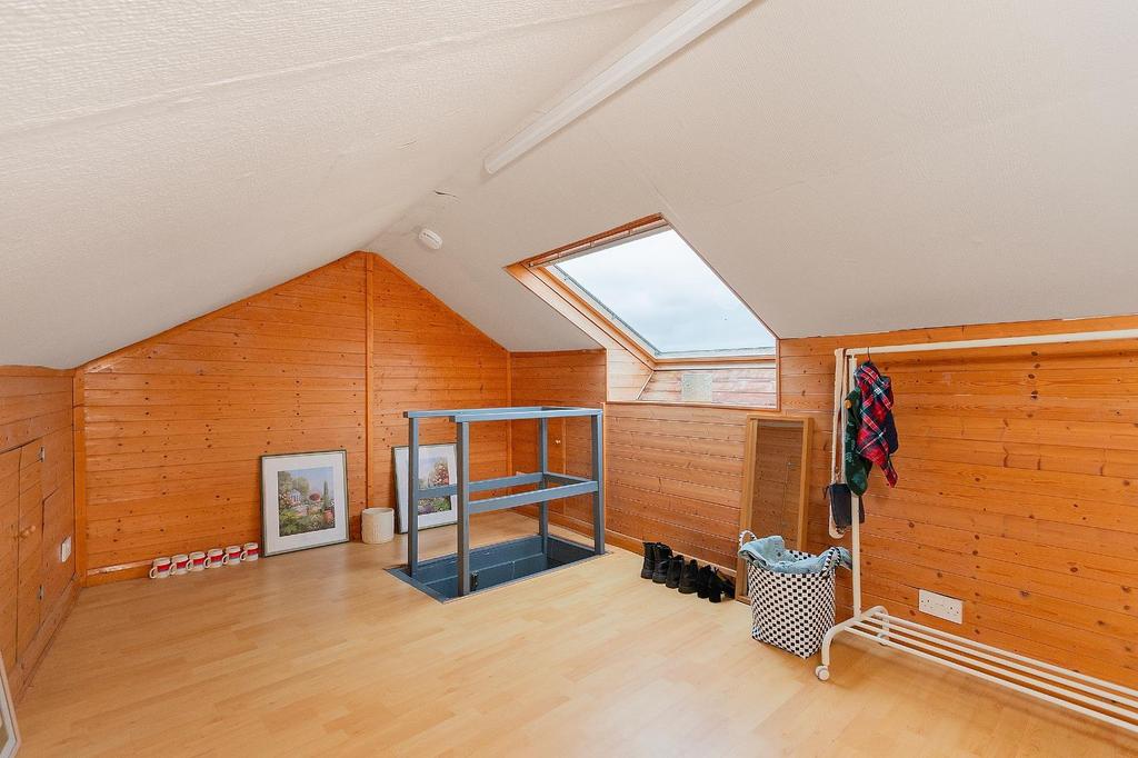 2 Q2 RBR - Loft Room B.jpg