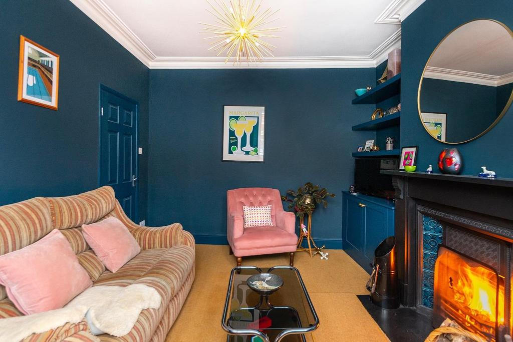 2 Q2 RBR - Living Room B.jpg