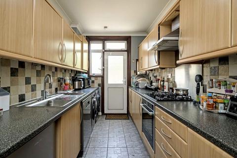 3 bedroom house for sale, Western Avenue, London W3