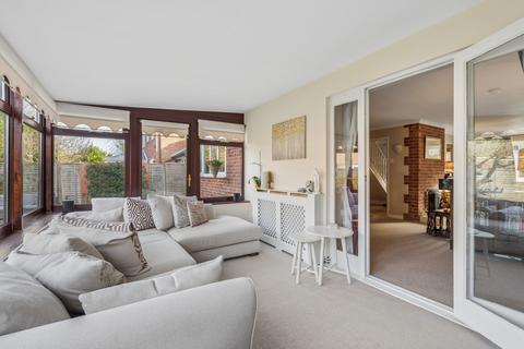 4 bedroom detached house for sale, Fennemore Close, Aylesbury HP18