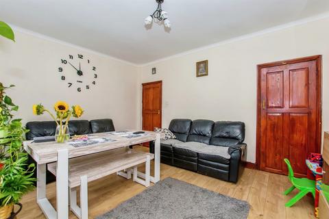 3 bedroom terraced house for sale, Gladstone Street, Peterborough