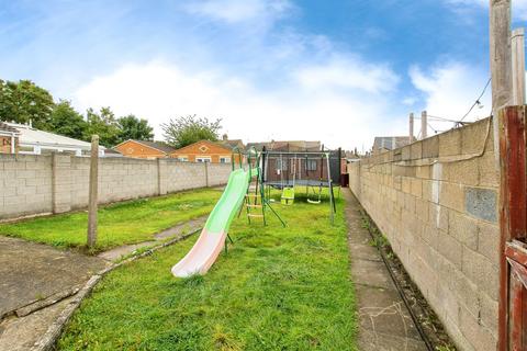 3 bedroom terraced house for sale, Gladstone Street, Peterborough
