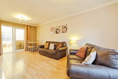 4 bedroom semi-detached house for sale, Silk Mill Gardens, Leeds