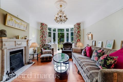 undefined, Arundel Avenue, Epsom