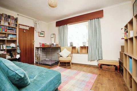 3 bedroom terraced house for sale, Fosterd Road, Newbold, RUGBY