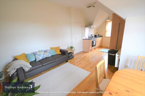 2 bedroom flat to rent, Wolverton Gardens, London W5