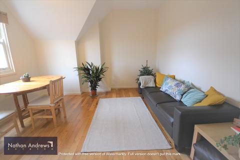 2 bedroom flat to rent, Wolverton Gardens, London W5