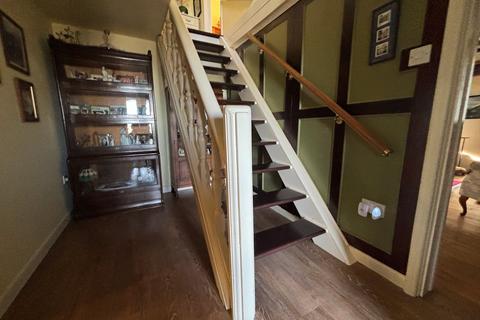 undefined, Llanybydder, SA40