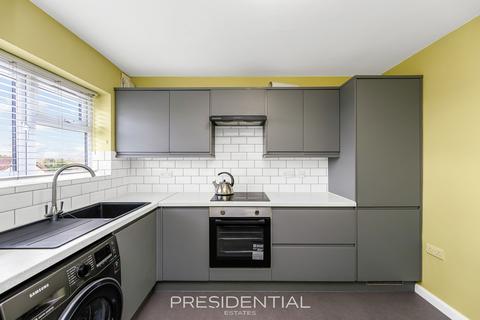 2 bedroom flat for sale, Petersen Court Lower Road, Loughton IG10