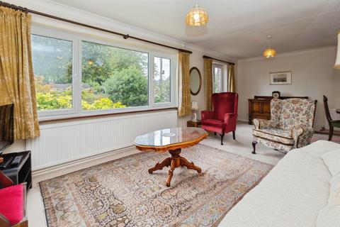 3 bedroom detached house for sale, Langdon Avenue, Aylesbury