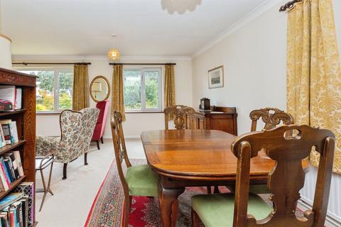 3 bedroom detached house for sale, Langdon Avenue, Aylesbury