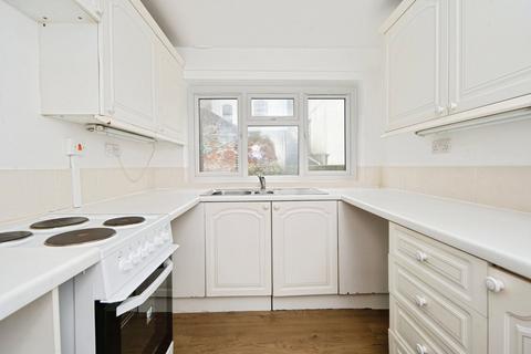 3 bedroom maisonette for sale, The Bourne, Hastings TN34