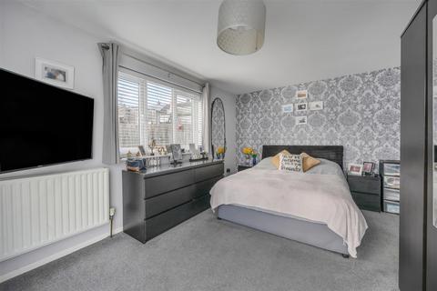 3 bedroom end of terrace house for sale, Long Handstones, Bristol