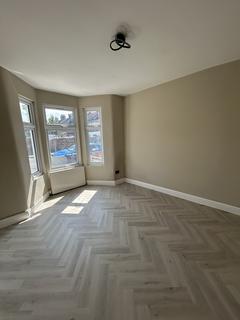 3 bedroom terraced house for sale, Lowbrook Road, ILFORD IG1