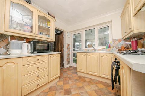 5 bedroom detached house for sale, Pembroke Gardens, Holland-On-Sea, Clacton-On-Sea