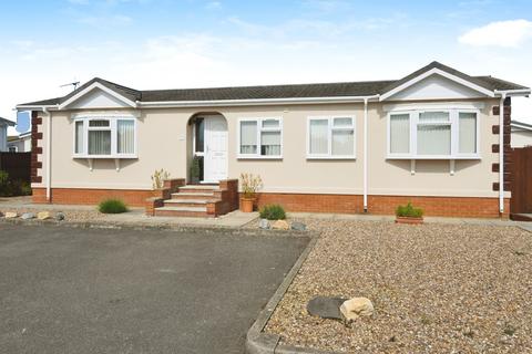 3 bedroom lodge for sale, Tattershall Road, Boston