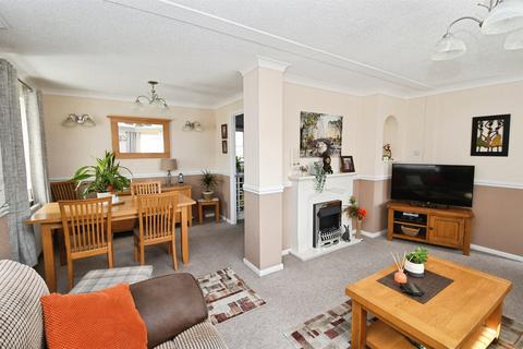 3 bedroom lodge for sale, Tattershall Road, Boston