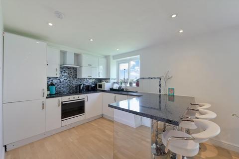 2 bedroom apartment to rent, Ferguson Close, Isle of Dogs, London, E14