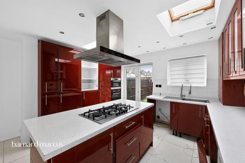 3 bedroom terraced house for sale, Dewey Street, London