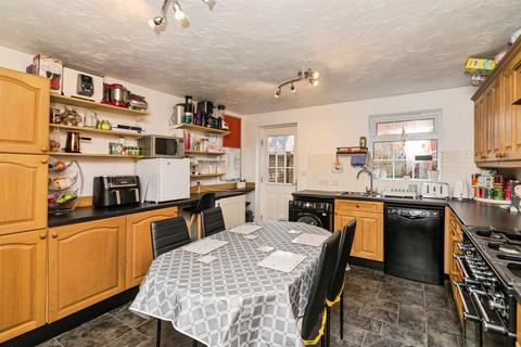 4 bedroom semi-detached house for sale, Dorley Dale, Carlton Colville, Lowestoft