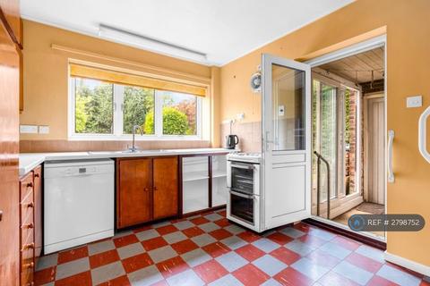 4 bedroom detached house to rent, Greenfield, Hatfield, AL9