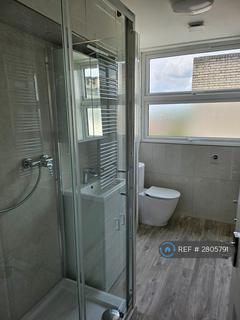 2 bedroom flat to rent, Irvin Point, London, N3