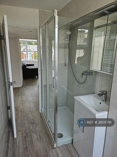 2 bedroom flat to rent, Irvin Point, London, N3