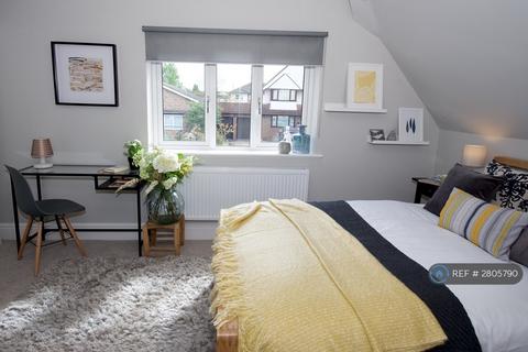 undefined, Marsh Lane, Addlestone, KT15