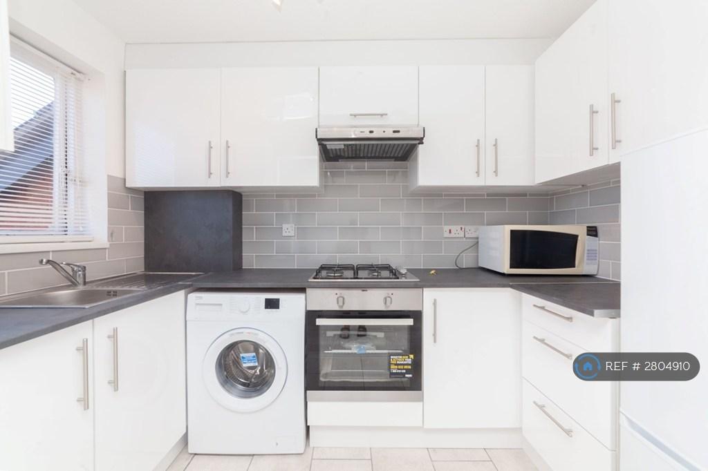 Bright Modern Kitchen