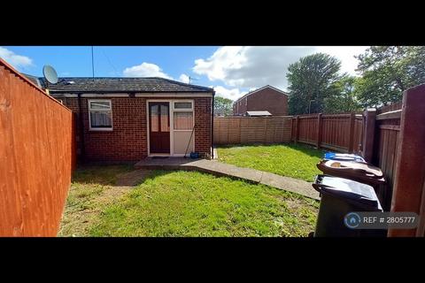 2 bedroom bungalow to rent, Wadhurst Close, Hull, HU7