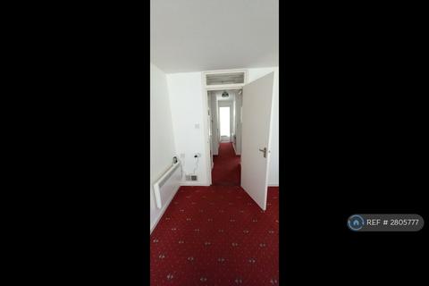 2 bedroom bungalow to rent, Wadhurst Close, Hull, HU7