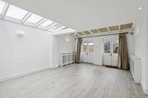 3 bedroom house for sale, Haliburton Road, St Margarets TW1