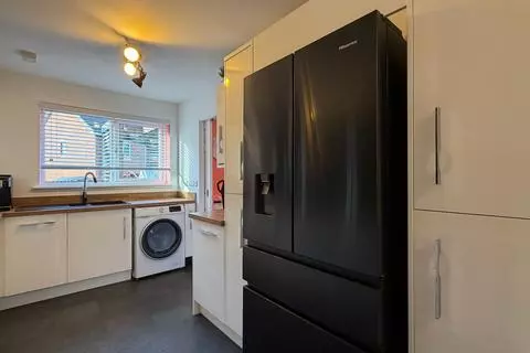 4 bedroom detached house for sale - Photo 19