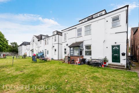 1 bedroom flat for sale, Robinson Road, London