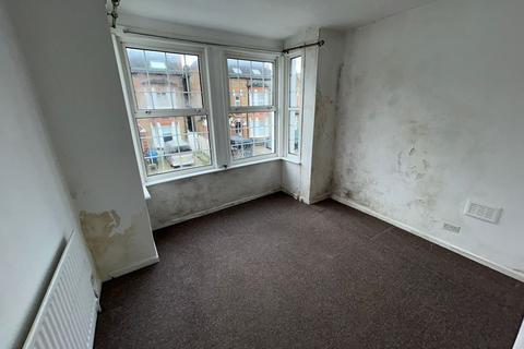 1 bedroom flat for sale, Robinson Road, London