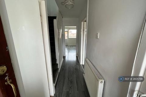 3 bedroom terraced house to rent, Huddleston Close, Wirral, CH49