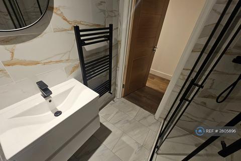 1 bedroom flat to rent, Ballater Road, London, SW2