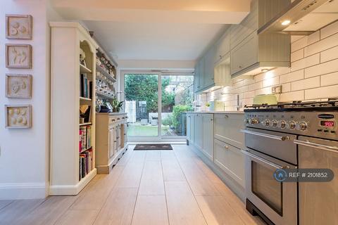 2 bedroom terraced house to rent, Westfields Avenue, London, SW13