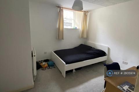 3 bedroom flat to rent, Upper Bridge Street, Stirling, FK8