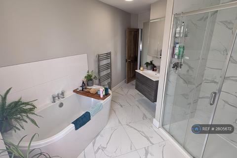 3 bedroom detached house to rent, Hildenborough Road, Leigh, Tonbridge, TN11