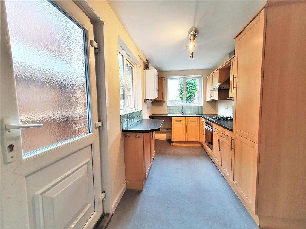 Kitchen 2.jpg