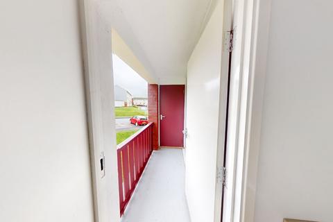2 bedroom flat to rent, Goshawk Road, Haverfordwest. SA61 2UB