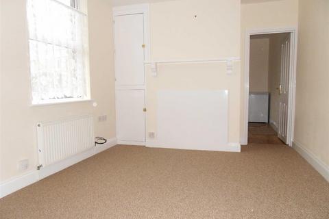 2 bedroom maisonette to rent, Clarendon Road, Luton