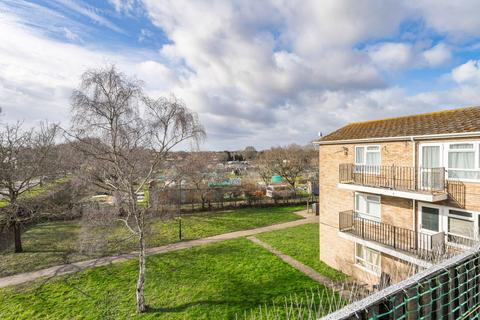 undefined, Holmes Close, Heartsease