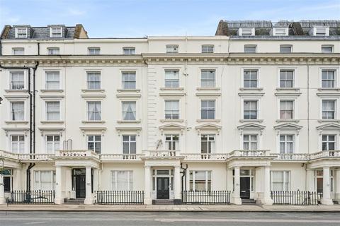 Studio to rent, Belgrave Road, London SW1V