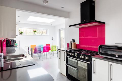 4 bedroom detached house for sale, Penland Road, Haywards Heath