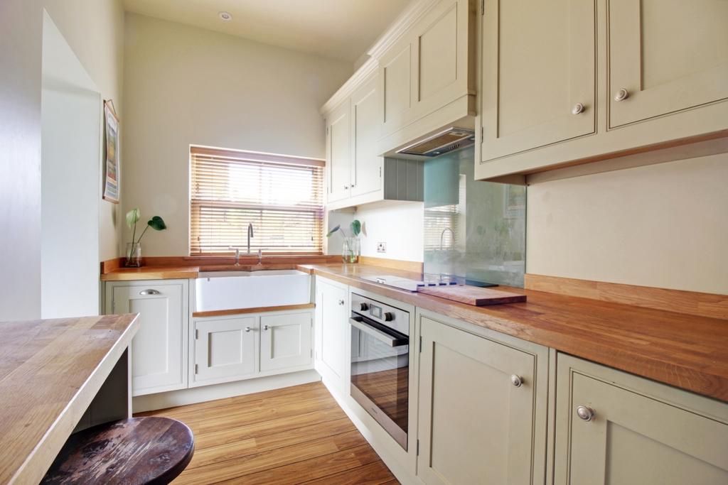 Lrg 8 Kitchen A