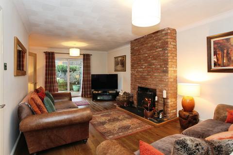 4 bedroom detached house for sale, Llanharry Road, Llanharan, Pontyclun