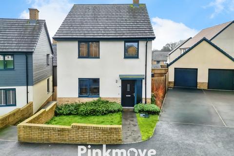 undefined, Rhodfa'r Eos, Cwmbran NP44