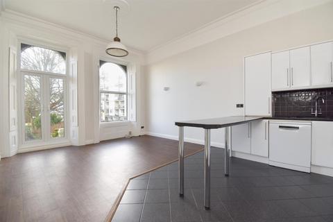 1 bedroom flat for sale, Terrace Road, St. Leonards-On-Sea